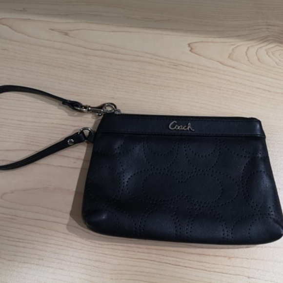 Coach wristlet - Picture 2 of 2
